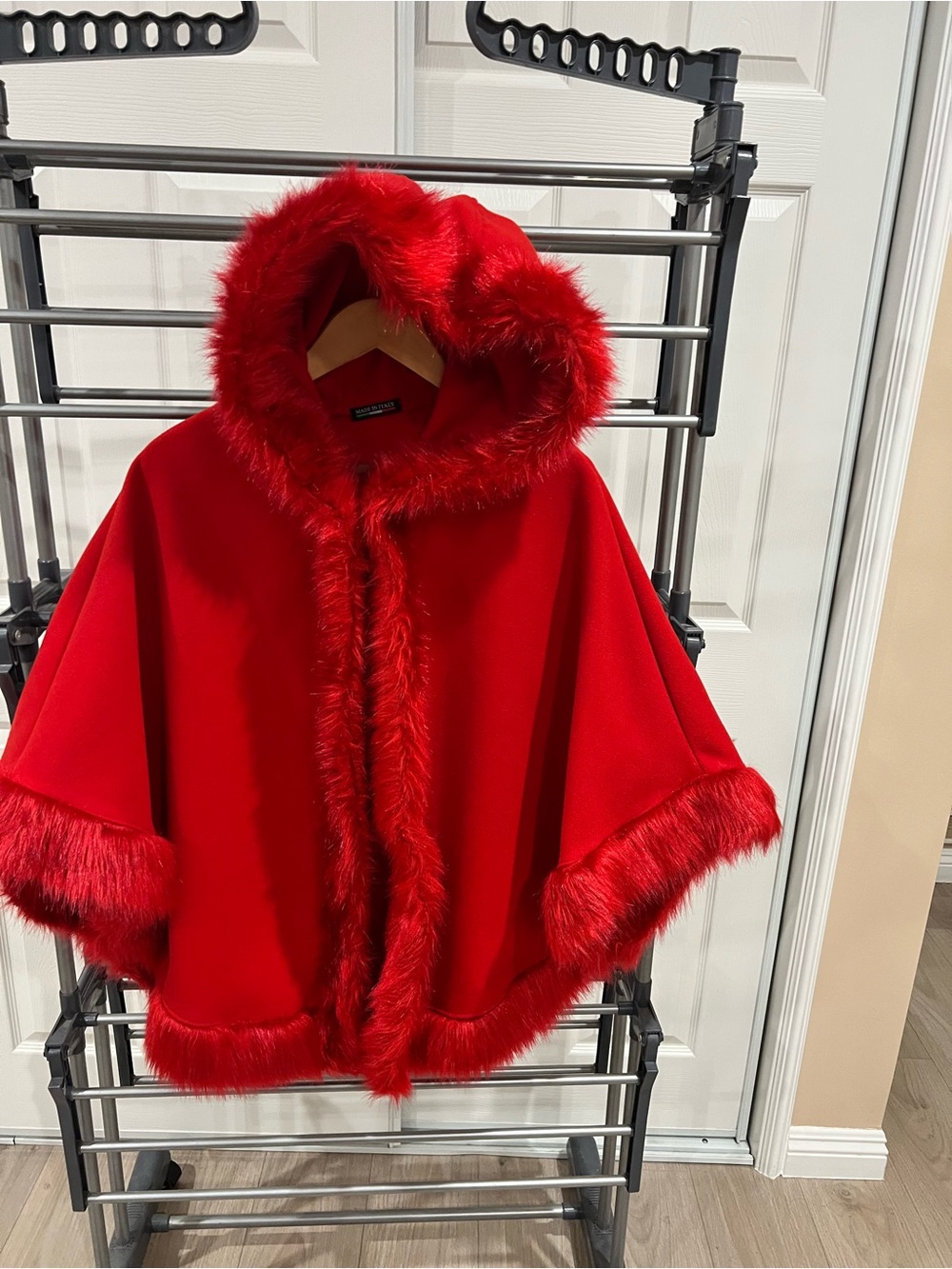 Lana wool blend Made in Italy Red Faux-Fur Trim Hooded Cape